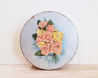 Vintage Round Pink Rose Floral Tin Box Sewing Tin Cookie Tin Fruit Cake Tin 1940's Tin 1940's Decor Mid Century Tin Sewing Box Fruitcake Tin