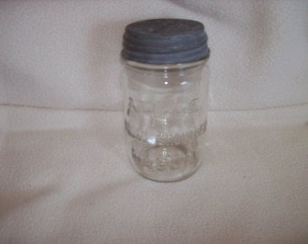 Vintage 1930's Atlas Strong Shoulder Mason pint jar.