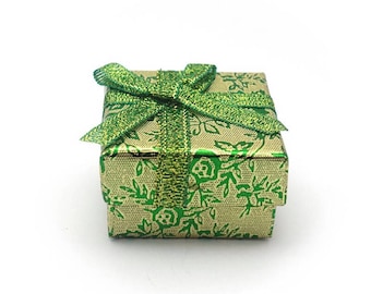 Gift box for ring - green and gold