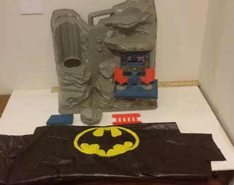 batman 1989 toy biz batcave