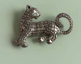Vintage textured jaguar brooch