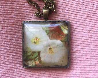 Lily White Necklace