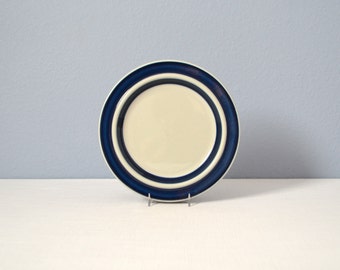 One Vintage Ulla Procope Arabia Anemone Salad Plate