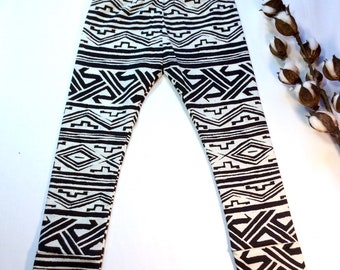 RTS 2/3T Aztec lightweight knit LEGGINGS