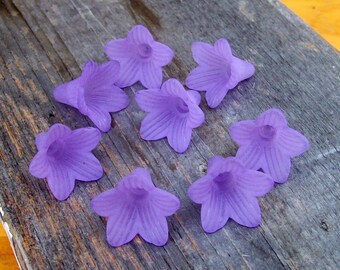 Purple Frost Lucite Trumpet Flowers (8)