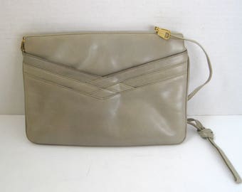 Vintage Salvatore Ferragamo Tan Leather Purse Handbag
