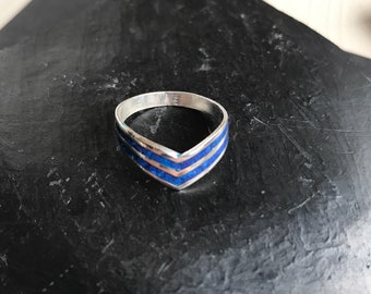 Sterling Silver Size 6 1/2 blue chevron bands ring marked 925 simple modernist design Mexico