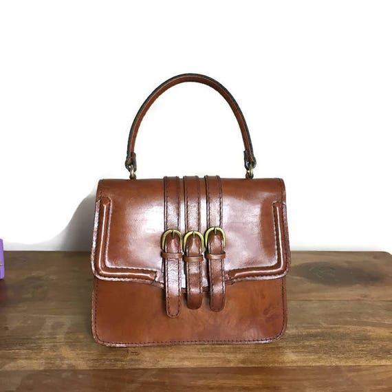 Vintage Tan leather purse / 70s hand held purse / top handle leather bag / aged leather bag / boho petite purse