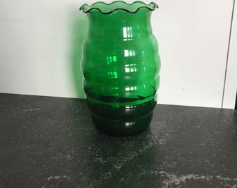 Vintage emerald green glass vase