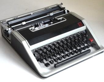 Working Typewriter - Olivetti Lettera Dl - Vintage Typewriter - Working Perfectly