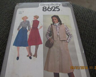 Vintage 1977 Simplicity 8625 Sewing Pattern Misses' Skirt, Blouse, and Unlined Vest, Size Miss 12.