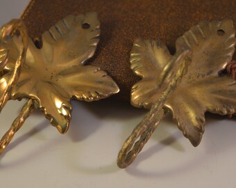 Vintage brass vine leaf hanger,outdoor,kitchen hanger..2 items,set