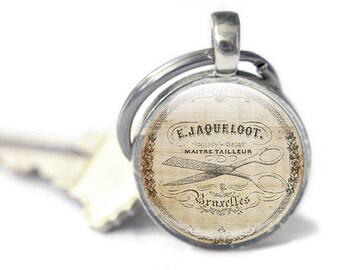Sewing Keychain - Vintage Key chain - Gift for Sewer - Vintage Sewing Photo Keyring (SK4)