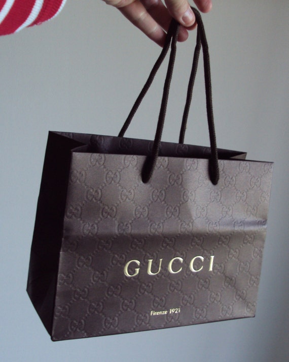 New Gucci Shopping Bag Authentic Embossed Logo 9 x