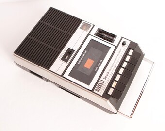 vintage CASSETTE tape PLAYER color block portable radio player excellent speakers/sound