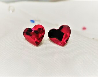 Made with crystallized Swarovski Element Crystals