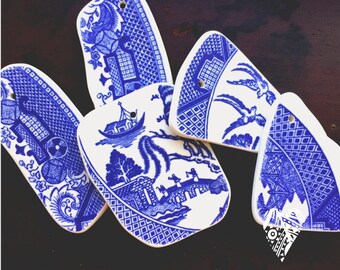 Large Blue Willow Pendant - DIY JEWELRY