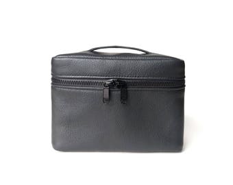 Leather travel kit, Dopp kit, Cosmetic pouch, Makeup bag, Toiletry kit, Travel case, Leather pouch, Classic Christmas gift, under 100
