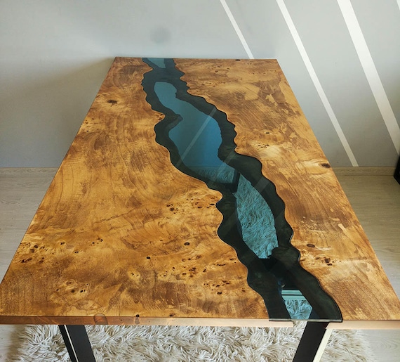 VERKAUFT Live Rand Fluss Tisch mit Epoxidharz verkauft
