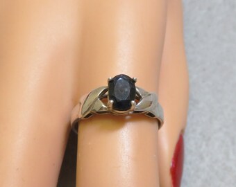 Vintage Real Blue Sapphire and Sterling Silver Ring - Size 8