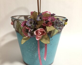 Romantic Flower Bucket, Bucket, Flower Bucket, Pails, Gift Buckets, Gift Ideas, Gift Basket, Basket, Metal Bucket, Tin Bucket, Containers