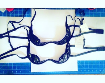 Black Open Cup PVC Bra | Fetish lingerie | Cage Lingerie | Gift for wife girlfriend / Shelf Bra / PVC lingerie / quarter cup bra