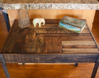 Repurposed Pallet Wood Desk with Metal Legs