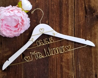 Wedding Hanger, Bridal Hanger, Mrs Hanger, Bride Hanger, Wedding Dress Hanger, Bridesmaid Hanger, Gifts for Her, Personalized Hanger, Gift