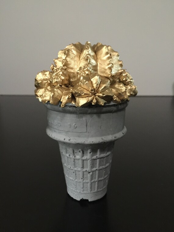 Peabo Cone in Gold - Moon Cactus / Cement