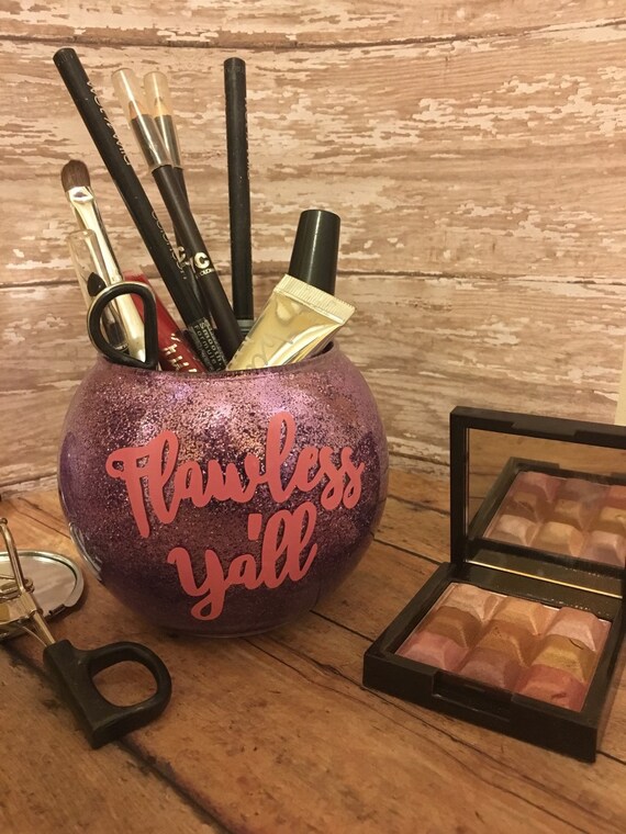 louis vuitton makeup brush holder