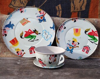 Vintage Tin Toy Tea Set - The Three Little Pigs