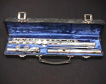 Gemeinhardt Silver Plated Flute Model 2 SP in it's Original Case & Ready to Play 15 F