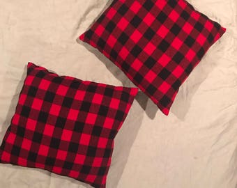 18" Black & red buffalo check pillow