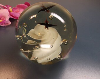 Hand blown glass paper weight with birds by Saphira .Mint condition.Home decor. Office decor . 3 " the diameter.Mint gift idea.