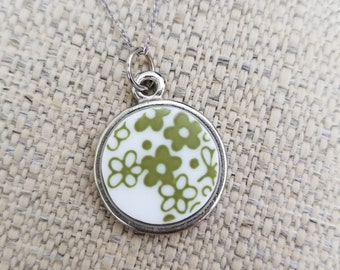 Vintage Dinner Plate Corelle Crazy Daisy necklace Pyrex Corning upcycled