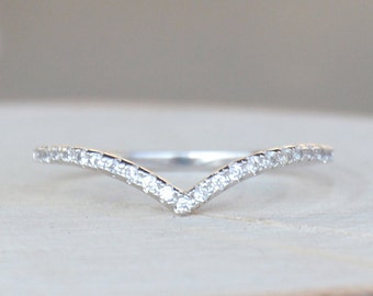Thin 1.3mm V Chevron Ring - Silver