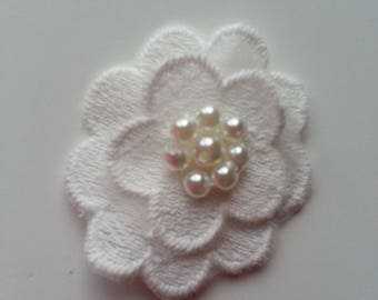 double fleur en dentelle blanc 40 mm