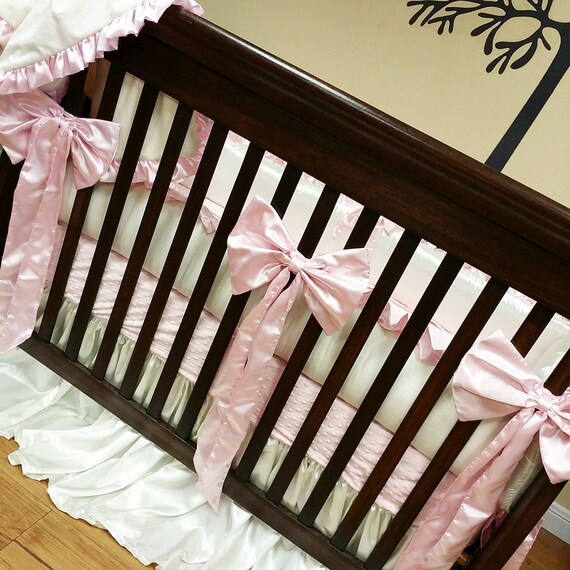Jumbo Crib BOW accents. Bedding not included.