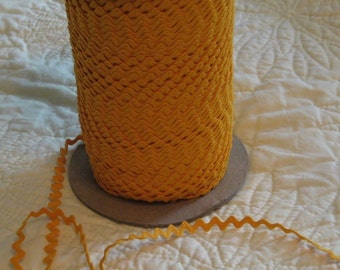 Vintage Cotton Ric Rac - Butterscotch - 5 yards - 6.00 Dollars
