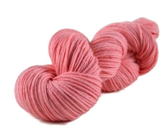 Worsted Yarn, Superwash Merino yarn, worsted weight yarn, wool yarn, 100% Superwash Merino, pink, light pink, worsted merino - Bubblegum