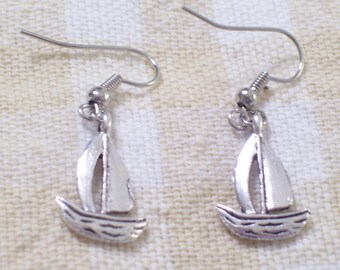 Antiqued Silver Sailboat Sail Boat Earrings, Nautical Earrings, Beach Earrings, Sailing Earrings, Nautical Jewelry, Silver Nautical