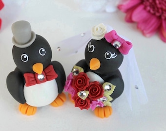 Penguin wedding cake topper, love bird cake topper, custom bride and groom, personalized cake topper with banner