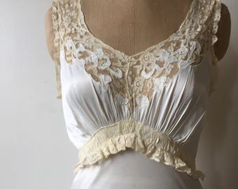 Trousseaux by Terris" 1950s Rayon Silk Nightgown- AS IS
