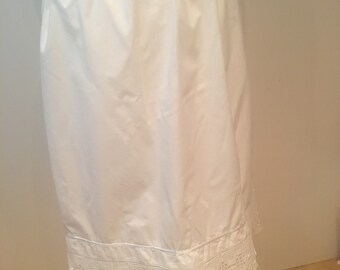 Antique Victorian Edwardian petticoat / cotton and lace underskirt
