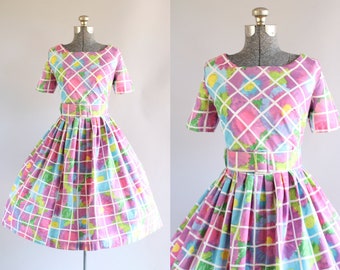 Vintage 1950s Dress / 50s Cotton Dress / Alvilette Bright Floral Windowpane Dress w/ Oversized Waist Belt M