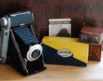 FREE SHIPPING!! - Vintage Kodak Tourist II Camera & Arcadia Slide Viewer Set - 1950's Press Camera with Accordion Lens and Bakelite Viewer