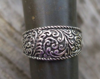 Vintage 925 Sterling Silver Vine Ring