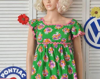 Vintage 70s Smock Top-Shirt-Blouse/Teens-Juniors-XXS Women/OOAK Handmade Floral Print with Pink Ric Rac Trim/Flutter Sleeve Theater Costume