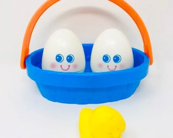 Vintage 1990 Fisher Price 1034 Wiggly Wobbly Eggs 1 Chick Basket baby toy, Play pretend food