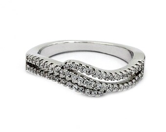Fashion Pai sparkling crystal ring
